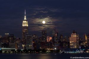 Moonrise over Manhattan, New York 4