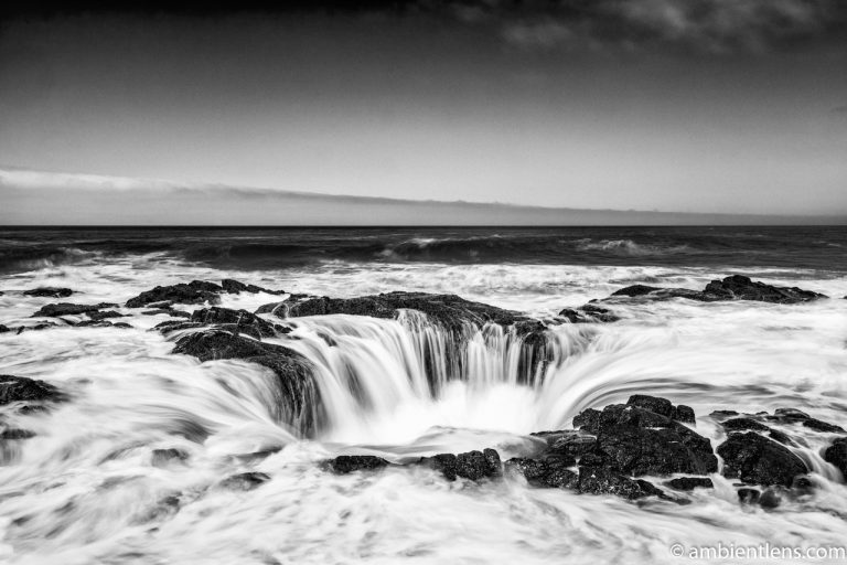 Thor's Well 2 (BW)